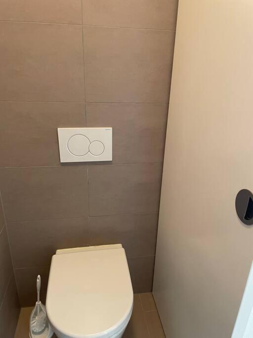 Joli Studio Confortable ! Prilly エクステリア 写真